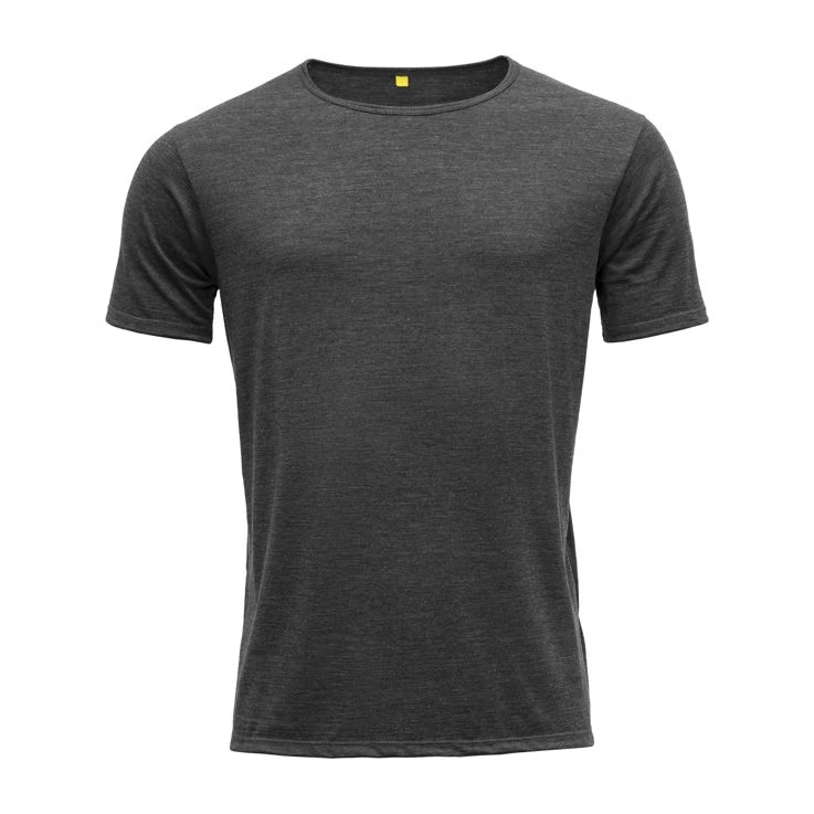 Devold Sula Tee 130 Herren Anthracite 1 Devold Sula Tee 130 Herren Anthracite